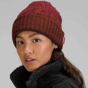Lululemon Women's Ombre Knit Textured Beanie
Red Merlot RDMR
